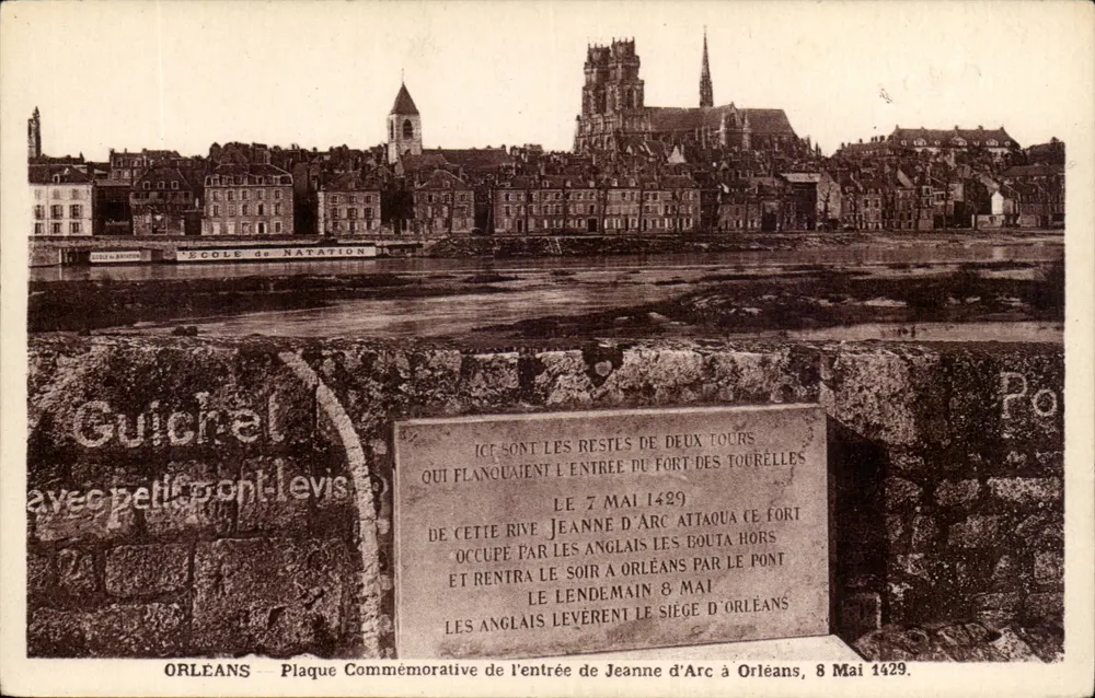 Orléans — Gedenktafel zur Einigung von Jeanne d'Arc in Orléans, 8. Mai 1429 — Guichel mit kleinem Zugbrücke - Vorderseite