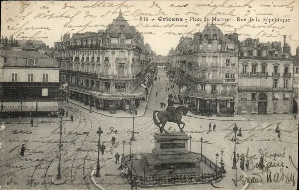 Place du Martroi - Rue de la République - Orléans — Verleger P. Lefebvre, Nr. 815 - Vorderseite