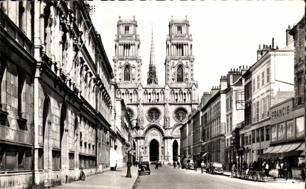 Orléans — A Rua Jeanne d'Arc — Edições do Globe, Paris - Frente