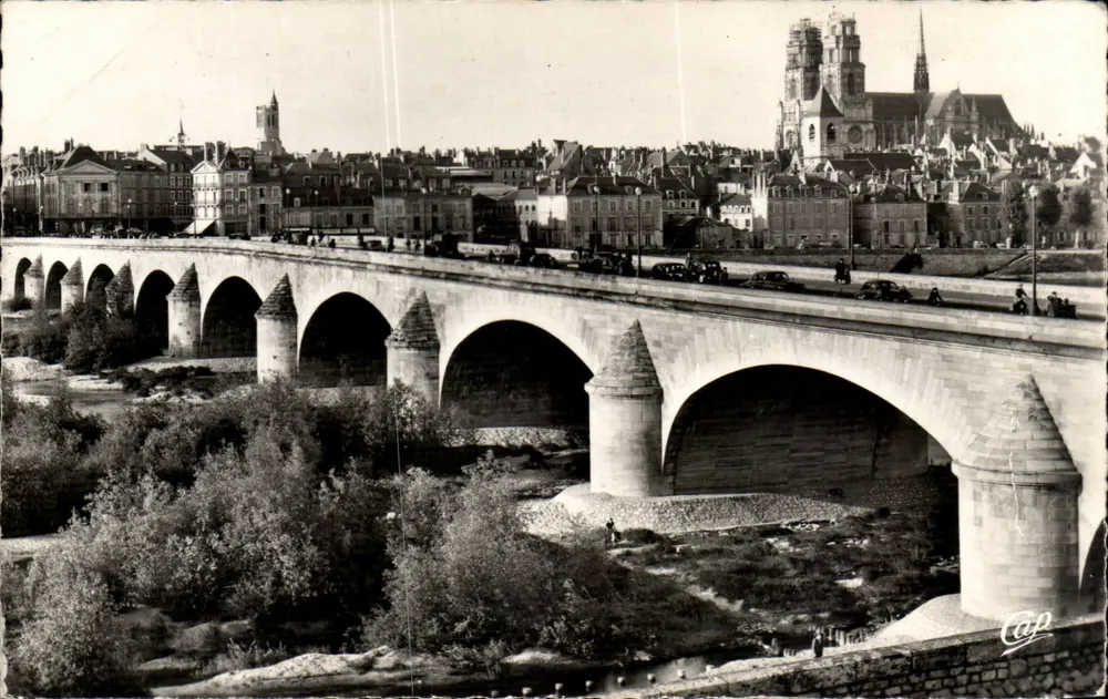 Orléans — Allgemeiner Blick — Die Brücke über die Loire — Cie des Arts Photo - Vorderseite