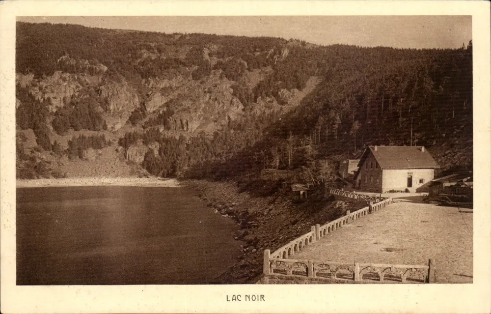 Lago Negro — vista do lago e de um edifício — editor Braun & Cie, Dornach - Frente