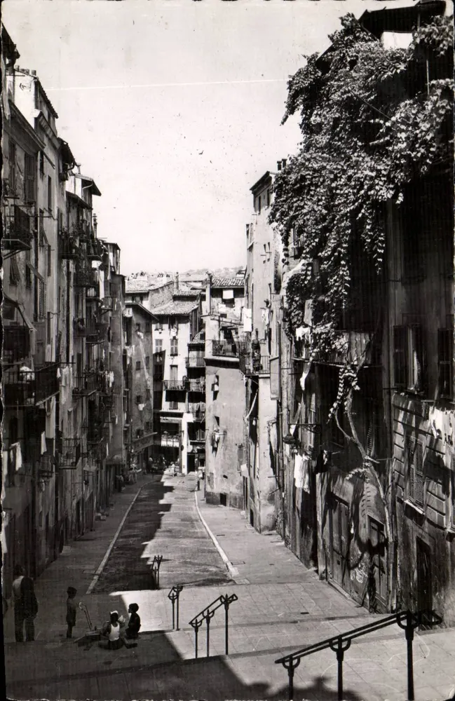 Nice — Uma Rua da Velha Cidade — L. Gilletta & Cie, Nice - Frente
