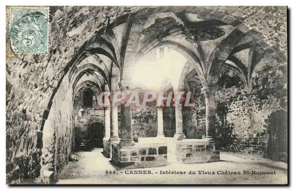 CANNES — Innenansicht des alten Schlosses St-Honorat — Verlag: Phot. Béchard, n° 444 - Vorderseite