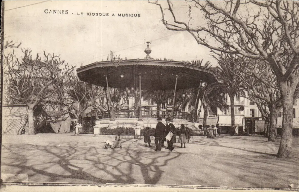 Cannes - O Kiosque de Música — n° de série 06 - Frente