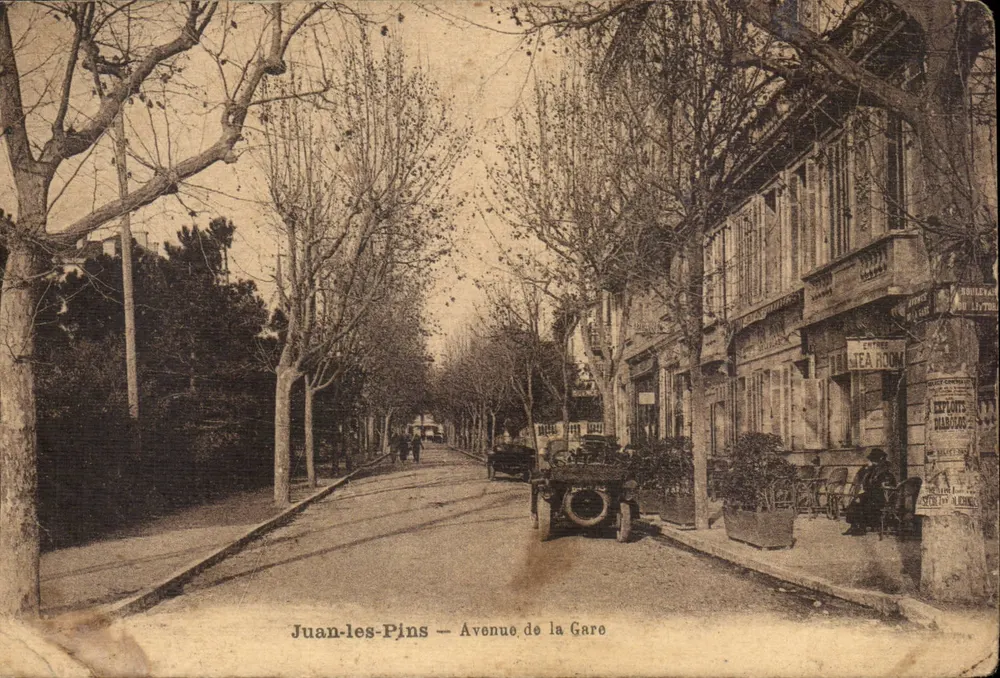 Juan-les-Pins — Avenue de la Gare — Verlag: Lachamp - Vorderseite