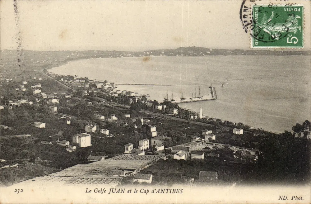 O Golfo JUAN e o Cabo d'ANTIBES — ND. Fot. — n° 232 - Frente