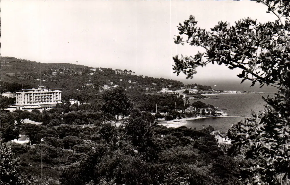 Les Issambres — La Garonnnette e la Residenza — Edizioni S.P.T. - Recto