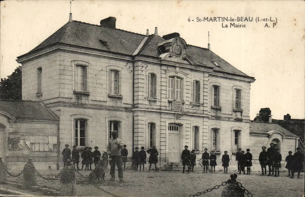 St-MARTIN-le-BEAU (I.-et-L.) — Die Rathaus — A.P. - Vorderseite