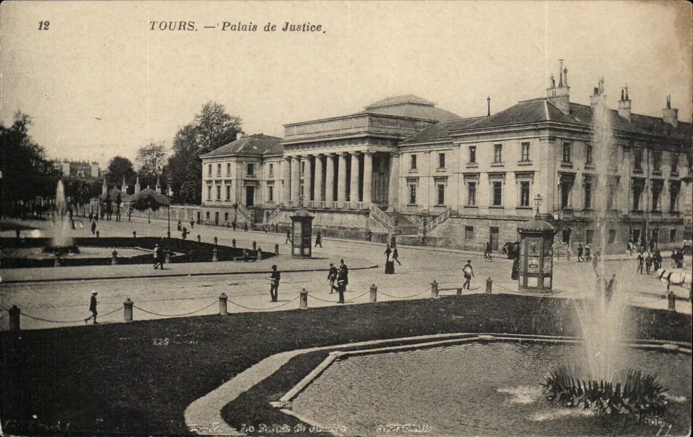 Tours — Palácio de Justiça — Editor: E. Cré té, Paris - Frente