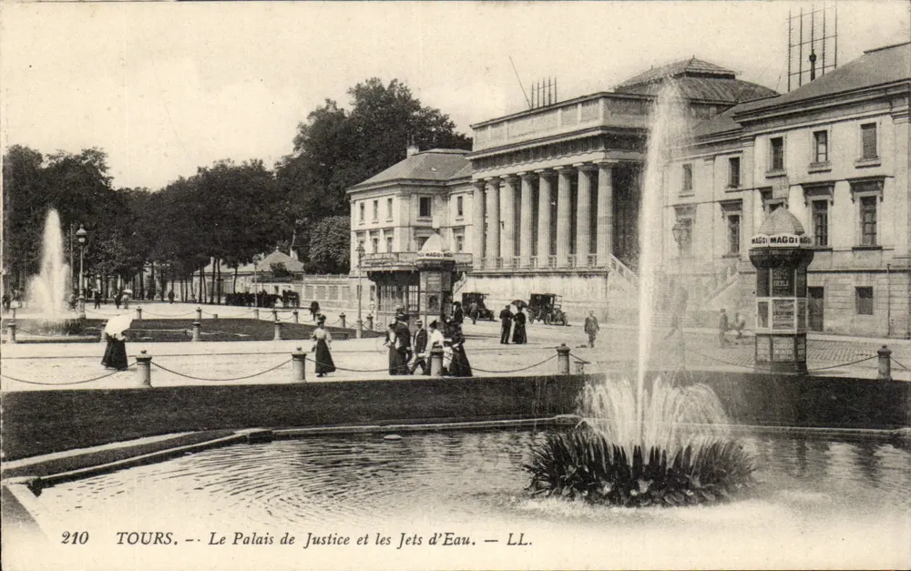 Tours — Das Justizpalast und die Fontänen — LL. — n° 210 - Vorderseite