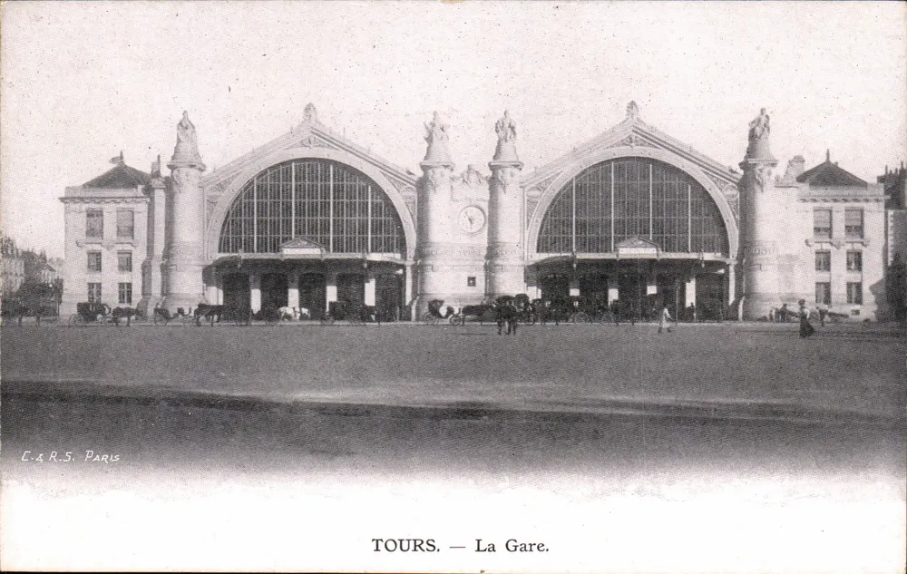 Tours — A Estação — C.A.R.S. Paris - Frente