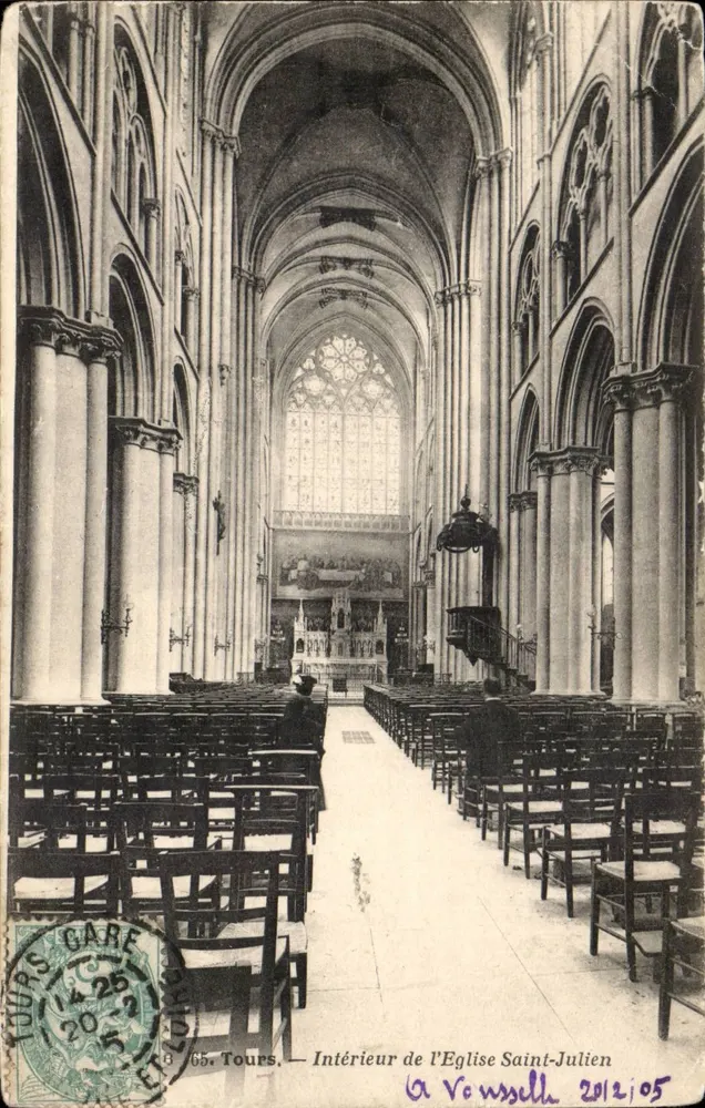 Tours — Interior da Igreja de São Julião — Editor Tours Gare, n°65 - Frente