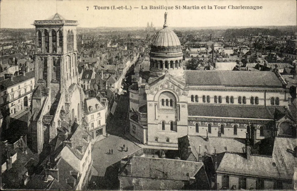 Tours (Loire-et-Loire) — Basilika Saint-Martin und Turm Charlemagne — Verleger R. Porte - Vorderseite