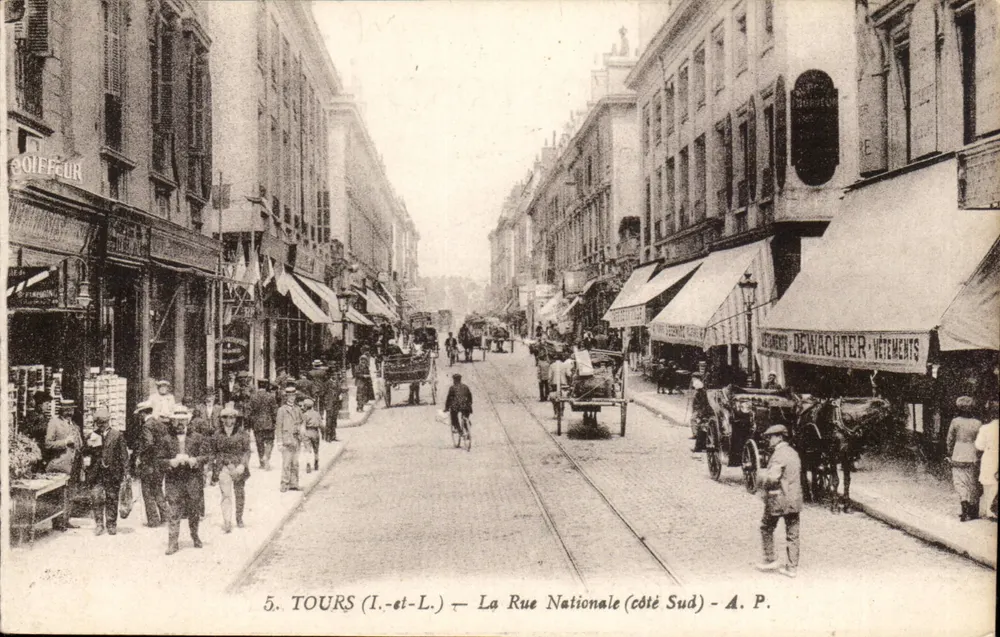 Tours (Indre-et-Loire) — A Rua Nacional (lado Sul) — A. P. - Frente