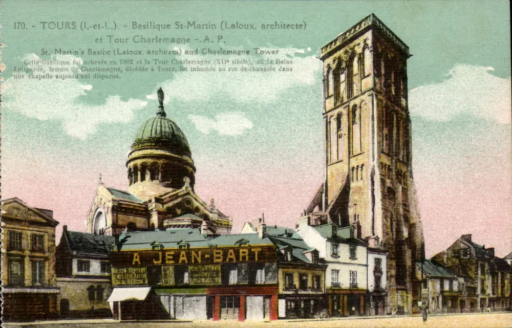 Tours (Loire-et-Loire) - Basílica de São Martinho e Torre de Carlomagno - Laloux, arquiteto - Frente