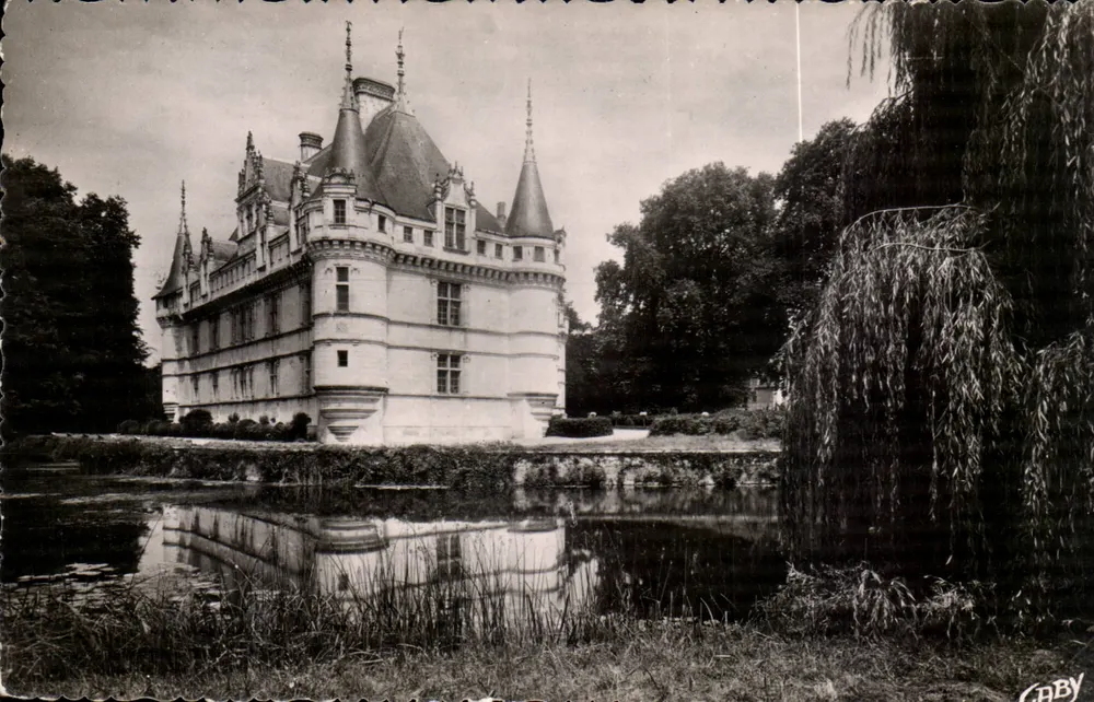 Castelo de Azay-le-Rideau — vista do castelo com lago e salgueiro chorão — Edições Gaby - Frente