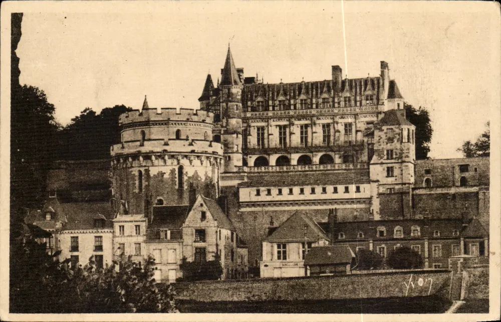 Castelo de Amboise — Vista geral — Les Éditions d'Art Yvon, França - Frente