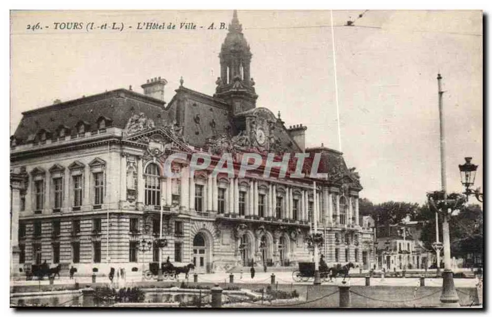 Tours (Indre-et-Loire) - O Hotel de Ville - A. B. - Frente