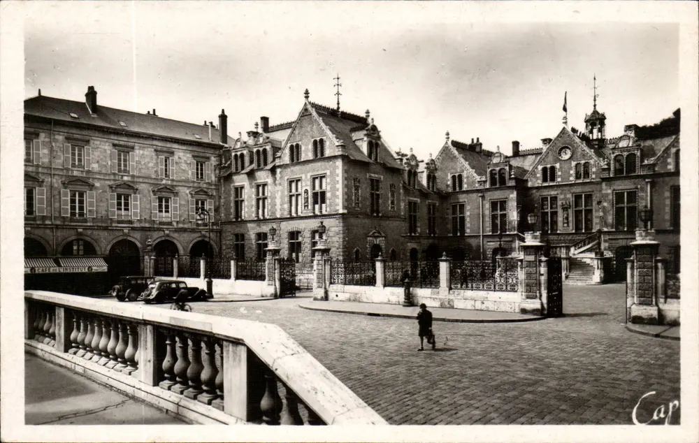 Orléans - Rathaus — Historisches Denkmal — Verlag Cap - Vorderseite