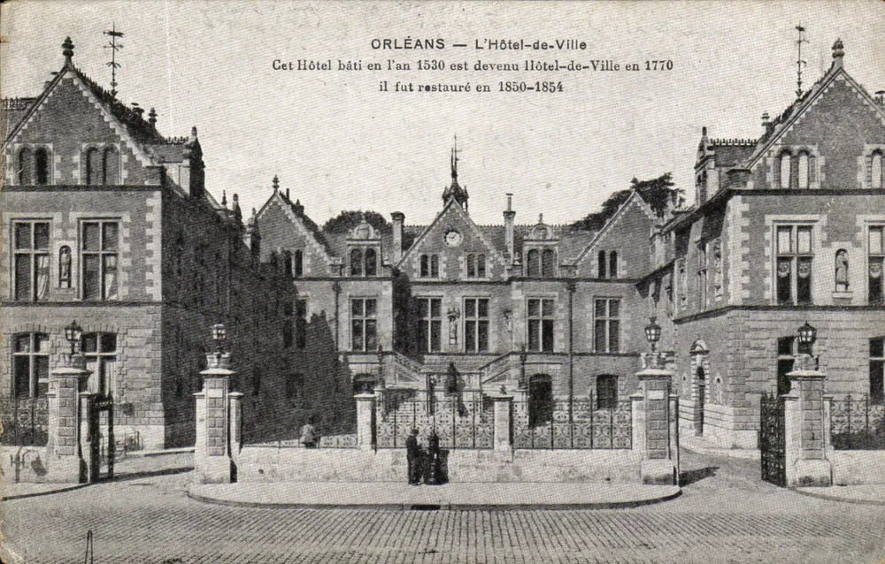 Orléans — O Hôtel-de-Ville — Editor não identificado, número de série não visível - Frente