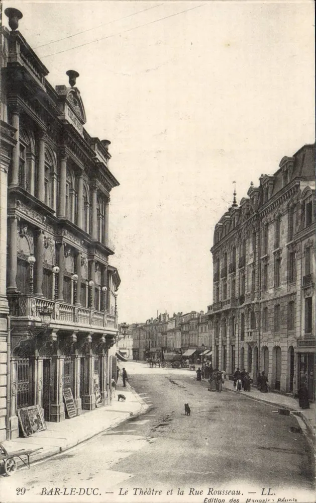 Bar-le-Duc — Le Théâtre et la Rue Rousseau — Édition des Magasins Réunis - Vorderseite