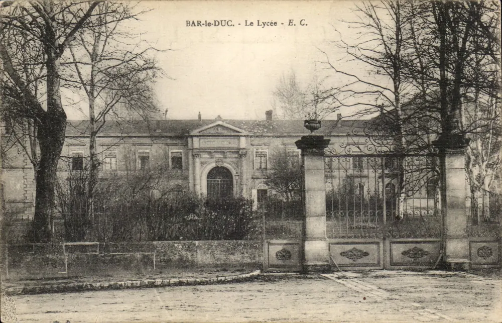 BAR-le-DUC - O Liceu - E. C. - Frente