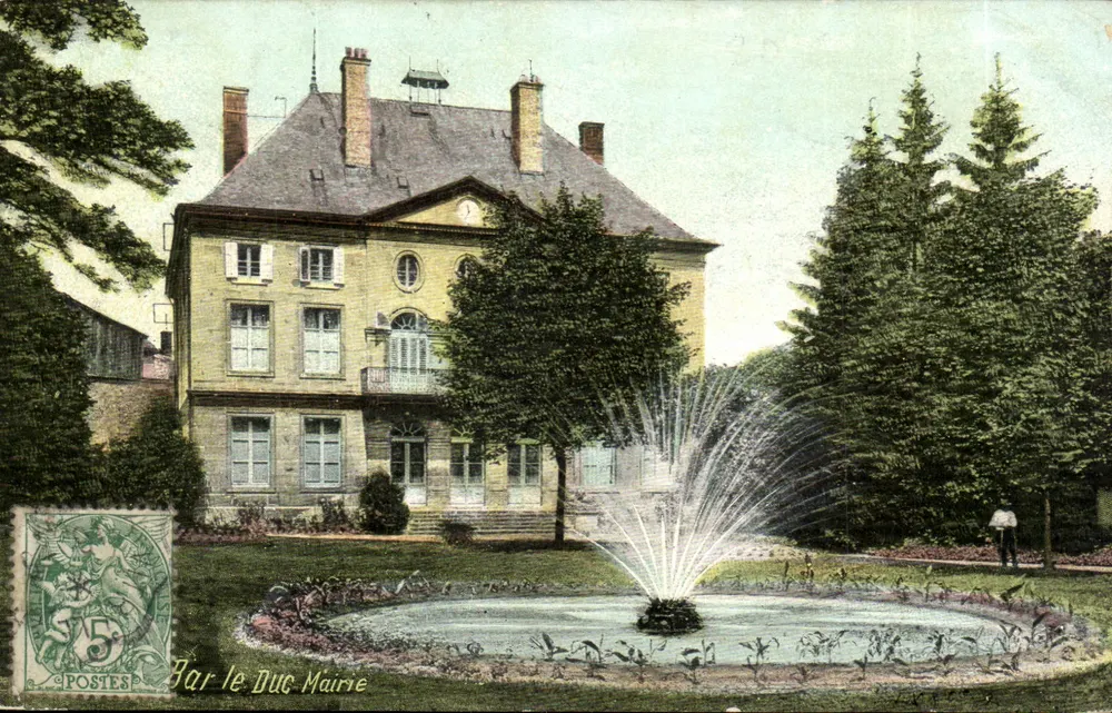 Castelo do Duque Maure — Vista do parque com fonte — Editor L. V. & Cie, Paris - Frente