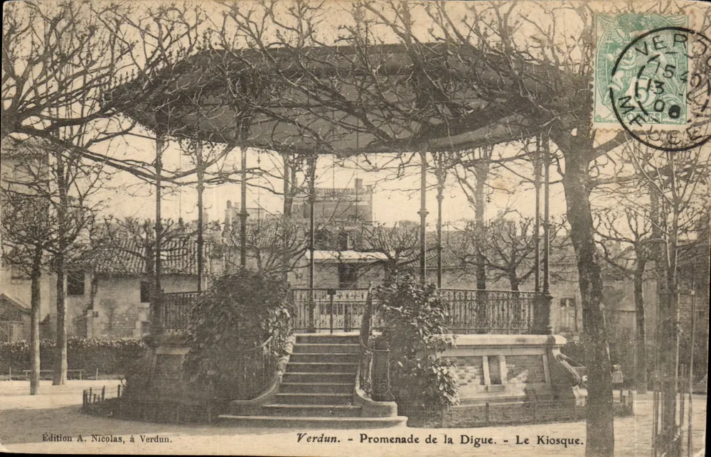 Verdun - Promenade de la Digue - Le Kiosque — Edição A. Nicolas, em Verdun - Frente