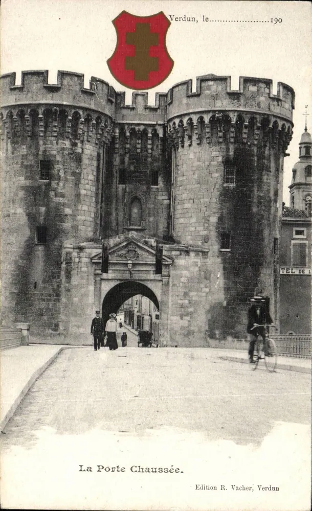 Verdun — A Porta Chaussée — Edição R. Vacher, Verdun - Frente