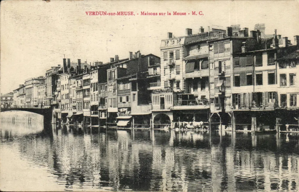 Verdun-sur-Meuse — Casas na Meuse — M. C. - Frente