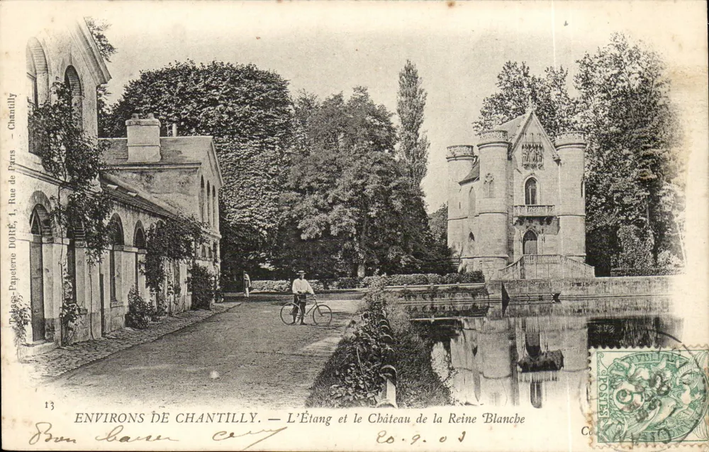 Umgebung von Chantilly — Der See und das Schloss der Weißen Königin — Verlag Papeterie DORÉ, Nr. 13 - Vorderseite