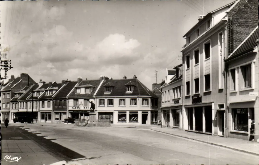 Breteuil-sur-Noye — Platz des Kriegsdenkmals — Photo Matton (S.-Et-L.) - Vorderseite