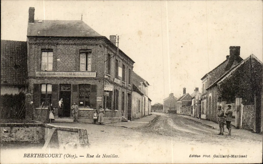 Berthecourt (Oise) — Rue de Noailles — Edizione Fotografica Gaillard-Marissel - Recto
