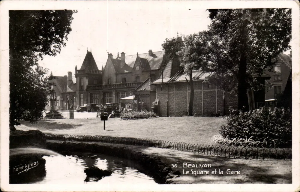 Beauvais — O Square e a Estação — Harmignies - Frente