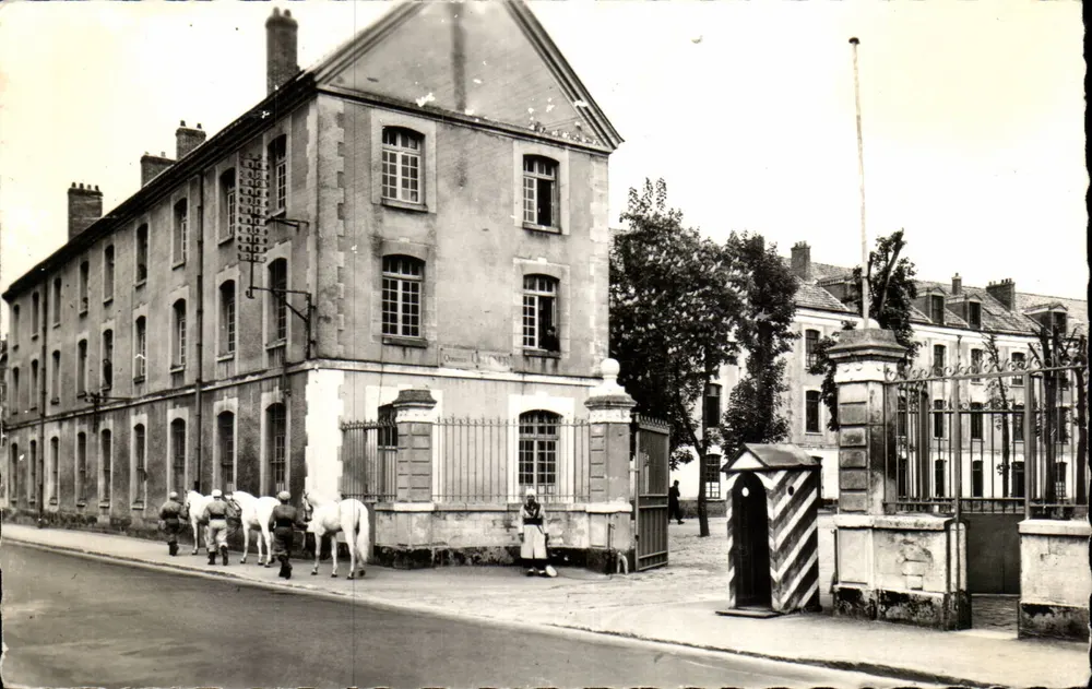 Senlis (Oise) — Bairro Ordener — Ed. R. Gallois, n°60 - Frente