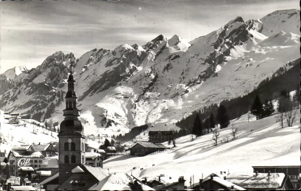 La Clusaz — Allgemeiner Blick und die Aravis-Kette — Réal-Photo - Vorderseite