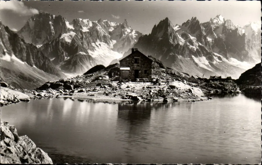 Spiegelung am Lac Blanc — Grandes Jorasses — Dent du Géant und Aig. de Chamonix — Touring International - Vorderseite