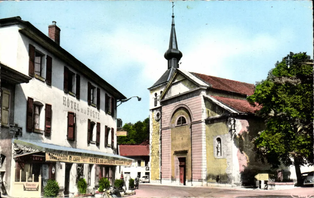 Frangy (Haute-Savoie) — Hotel de la Poste e Igreja — Combier - Frente