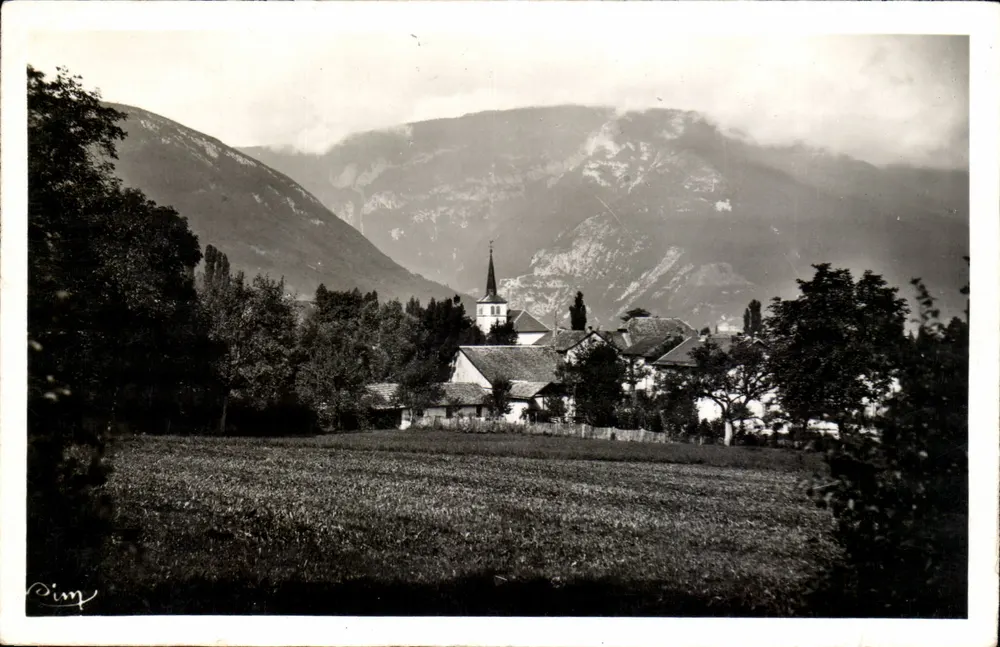 Vulbens (Haute-Savoie) — Allgemeiner Blick und der Crêt d'eau — Combier Imp. Malon - Vorderseite