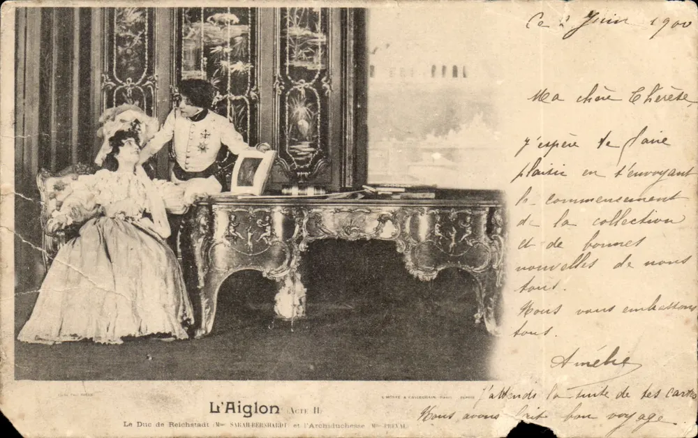 O Duque de Reichstadt (Sra. SARAH HERNHARDT) e a Arquiduquesa (Sra. THÉA) — L'Âiglon, Ato II — L'Imprimeur à Calegrain, Paris - Frente