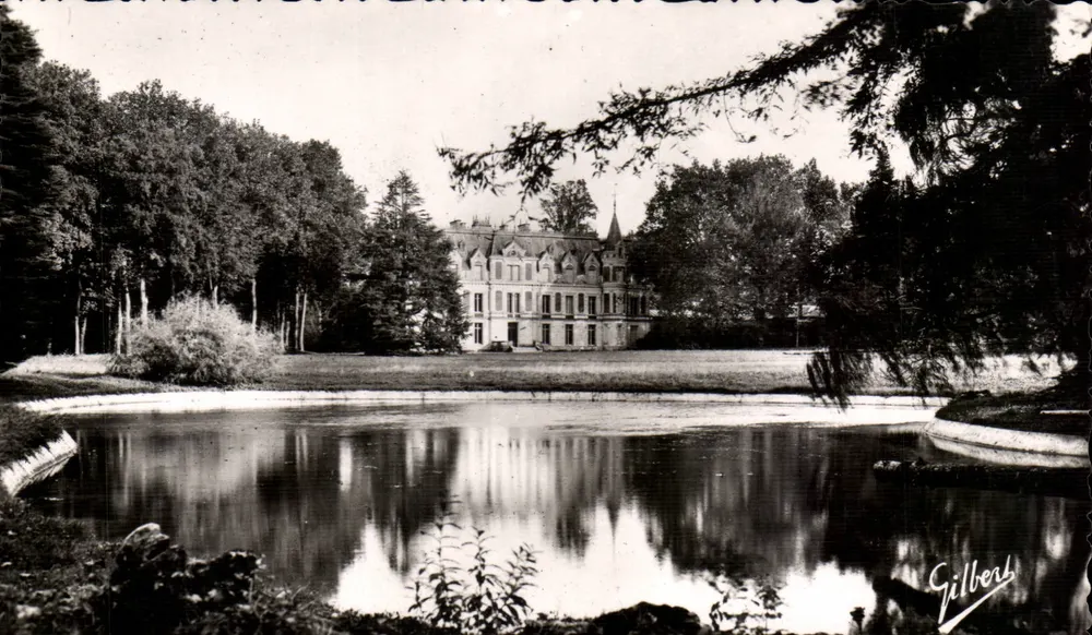 Castelo de Cressé — Arredores de Cognac — Edições Charennes d'Art A. Gilber - Frente