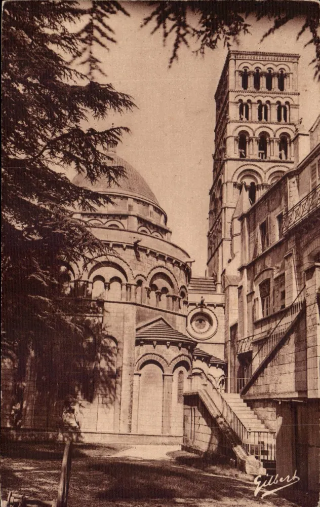 Angoulême — Kathedrale — Verlag A. Gilbert - Vorderseite