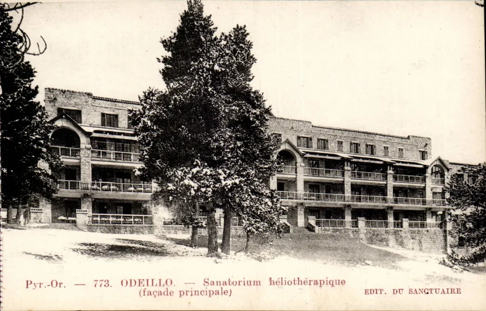 Odeillo — Sanatório helioterápico — fachada principal — Éd. do Santuário, n° 773 - Frente