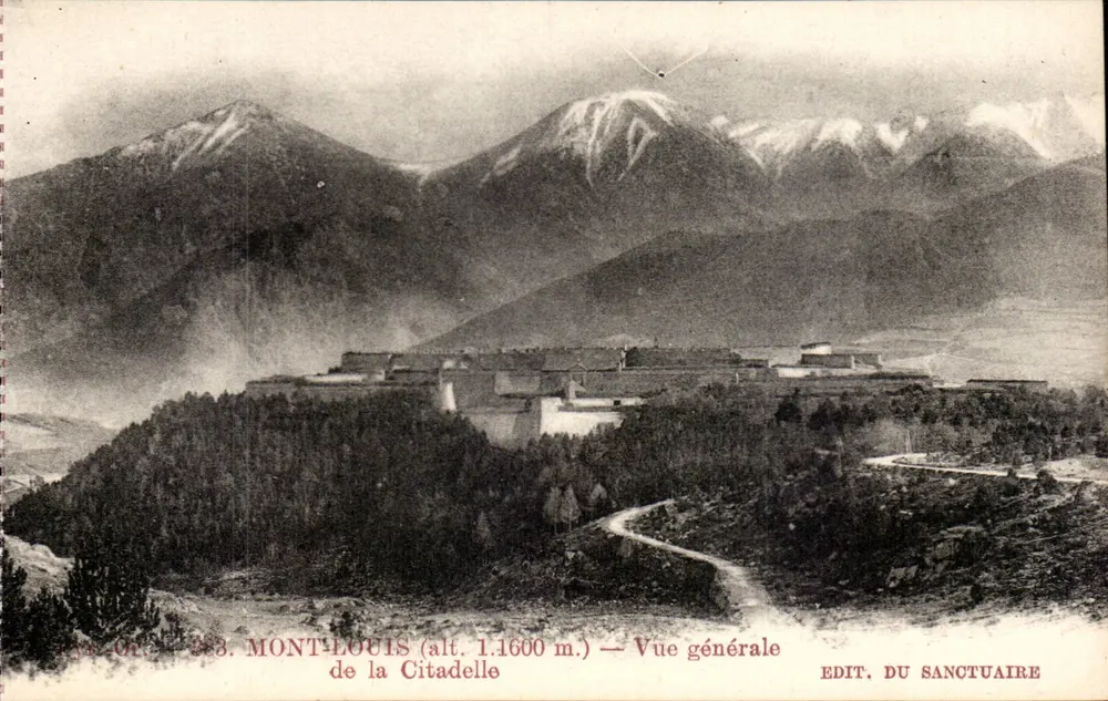 Mont-Louis (alt. 1.1600 m.) — Allgemeiner Blick auf die Zitadelle — Edit. du Sanctuaire - Vorderseite