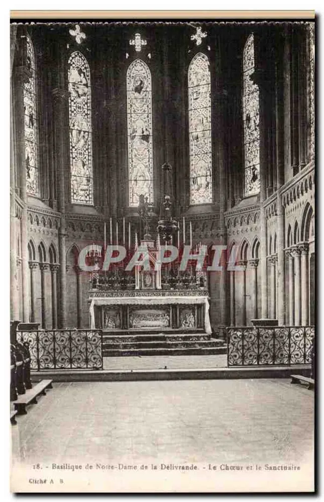 Basilika Notre-Dame de la Delivrande — Der Chor und der Heiligtum — Glitché A B - Vorderseite