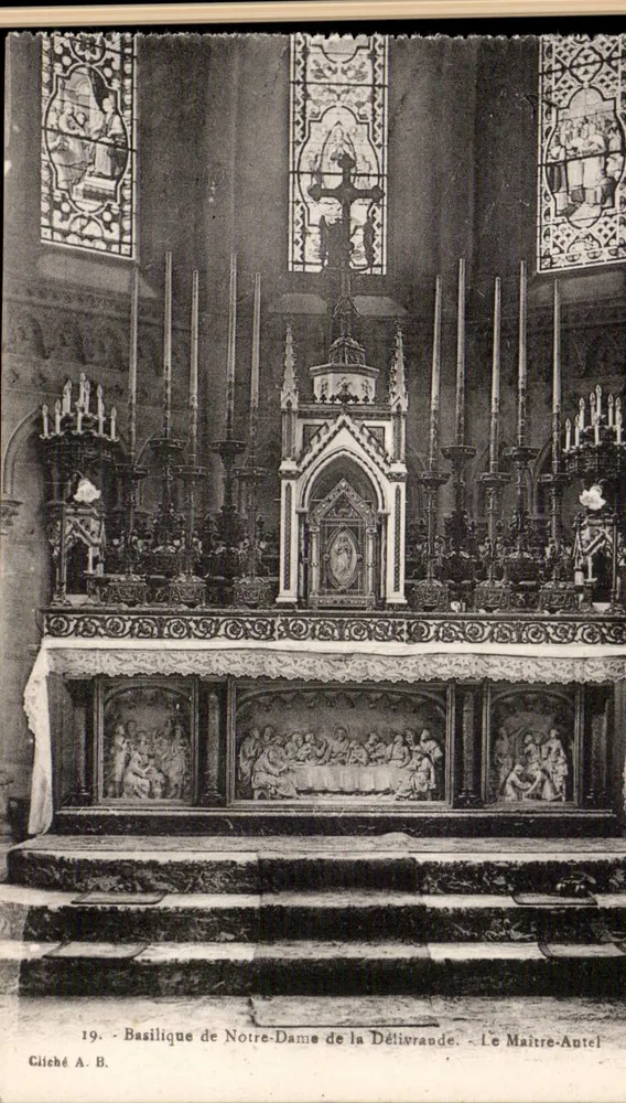 Basilique de Notre-Dame de la Délivrande — Der Hauptaltar — Cliché A. B. - Vorderseite