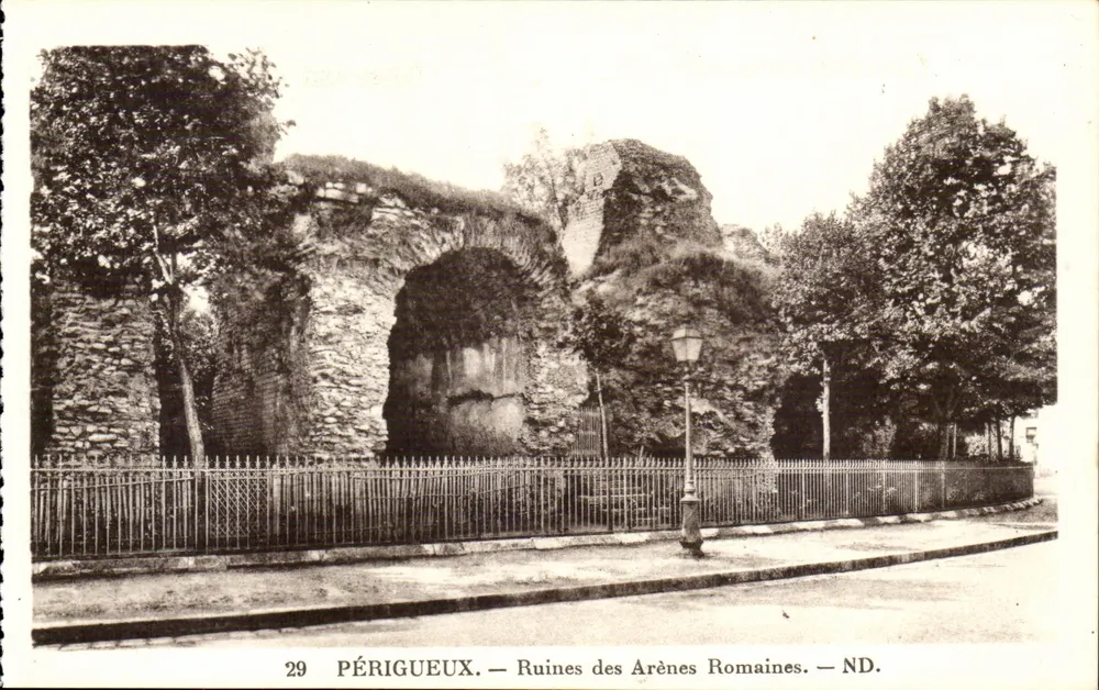 Périgueux — Ruínas das Arenas Romanas — ND. — Edição Jeausieux, Périgueux, n°29 - Frente
