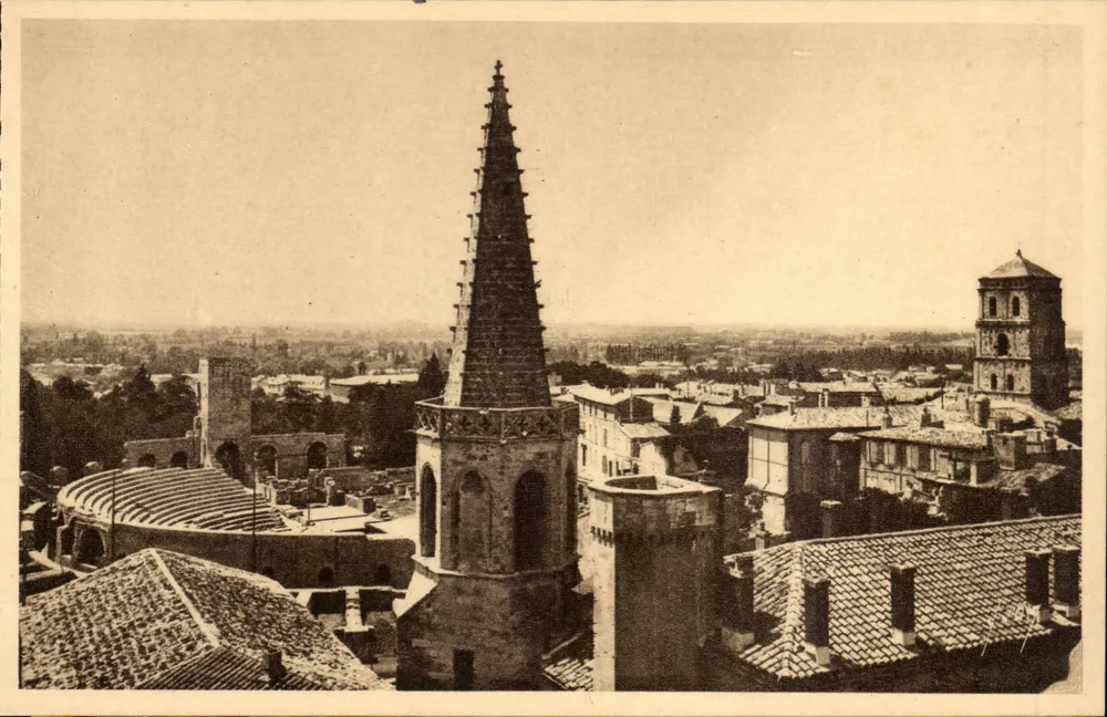Arles (Bouches-du-Rhône) — Panorama — Teatro Antigo — Les Éditions d'Art AYON, Paris - Frente