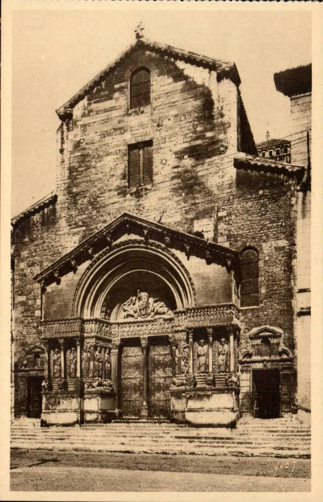 Arles — Catedral de São Trofimé — Edições de Arte 'YMON', Paris - Frente
