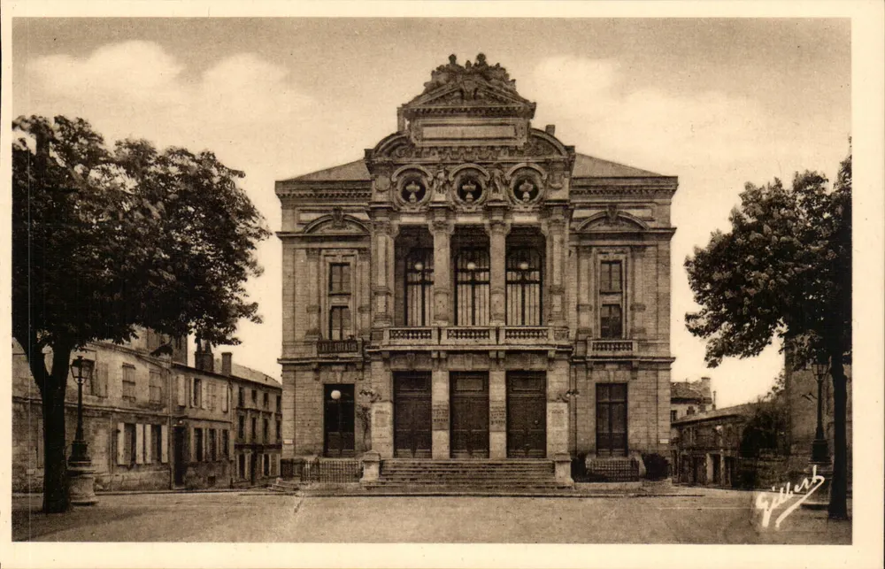 Angoulême — Le Théâtre — Édition A. Gilbert - Frente